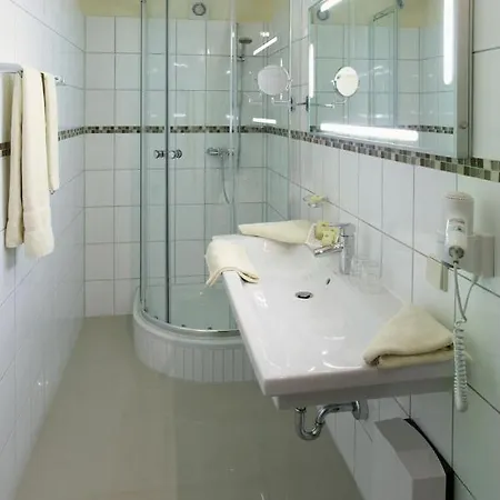 Und Gaestehaus Will Hotell Isernhagen